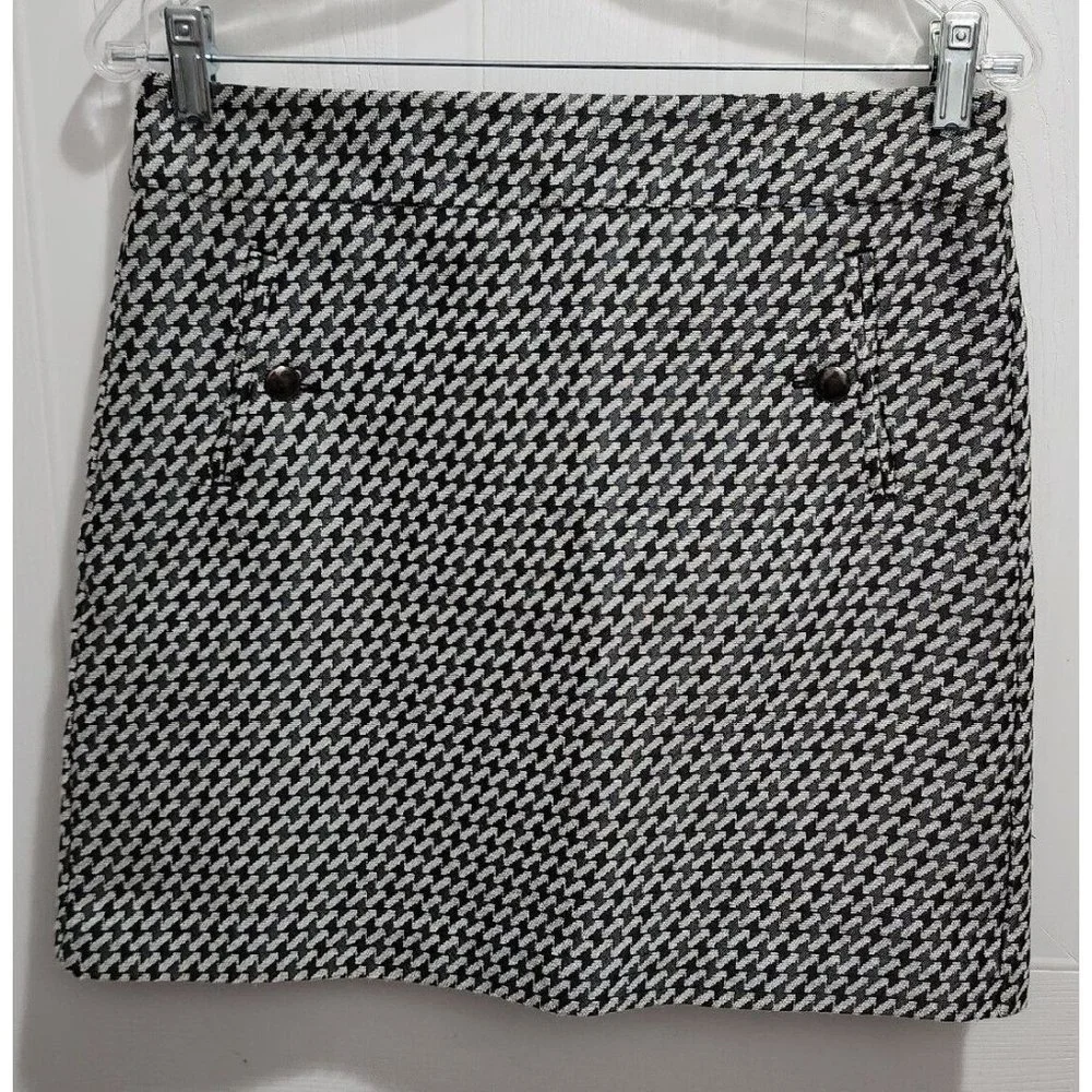 Loft Wlmen's A Line Mini Skirt Black White Tweed Houndstooth Casual Knit Size 6‎